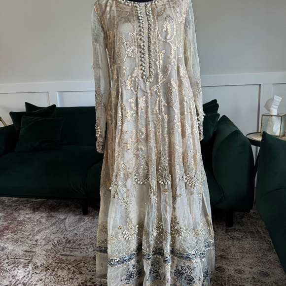 Beautiful Anarkali Indian Clothes - Picture 4 of 8